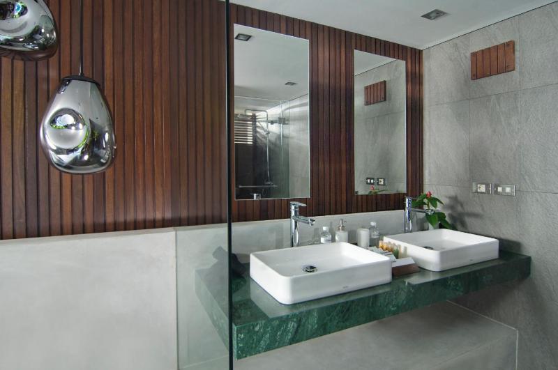 4BR Villa Jumat - Minggu Villas Seminyak - image 10