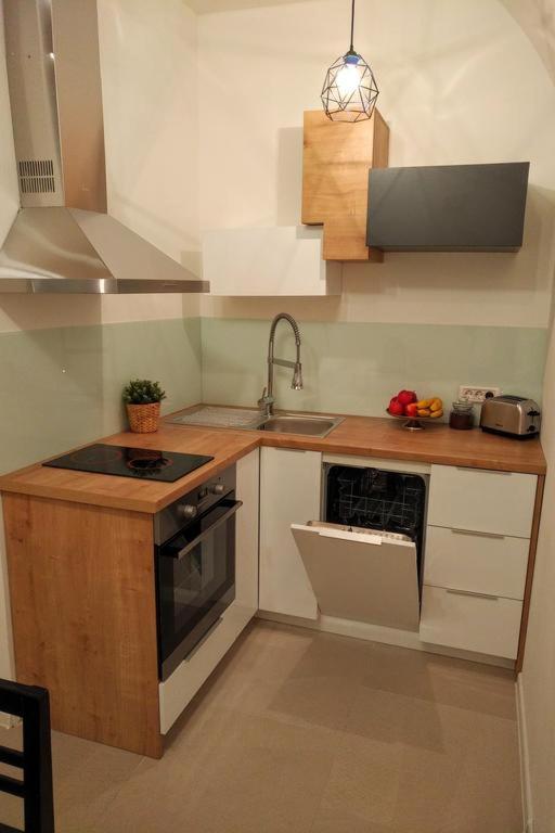 Art & Cozy Apartments - image 5