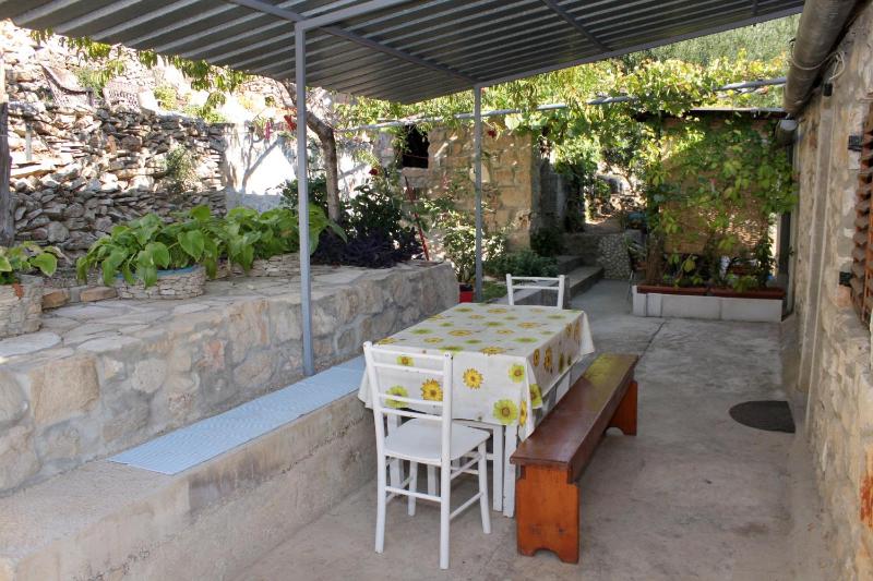 Two-Bedroom Apartment with Terrace and Sea View image 4