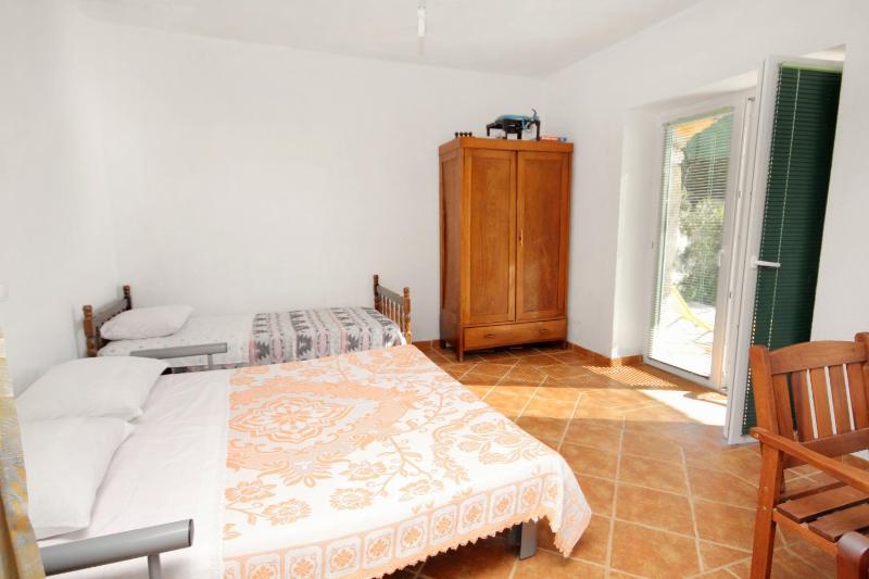 One-Bedroom Apartment with Terrace and Sea View image 1