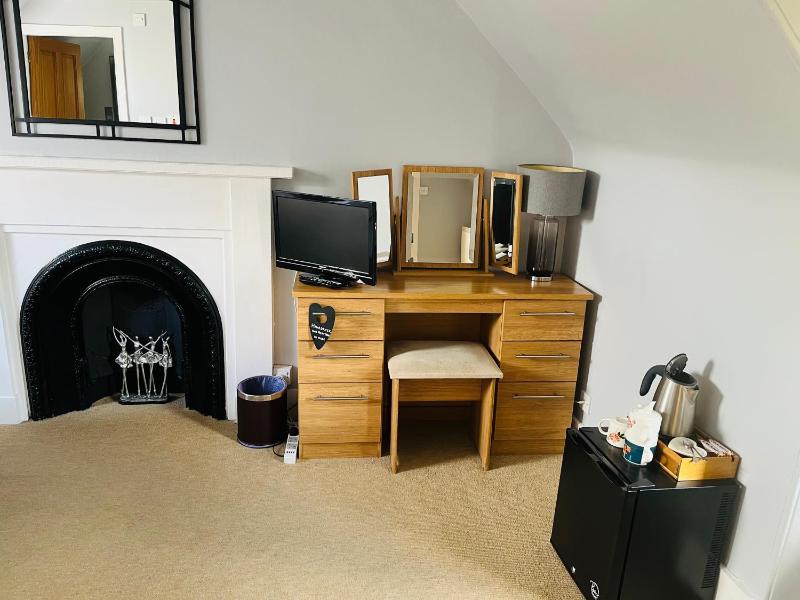 Double Room image 4