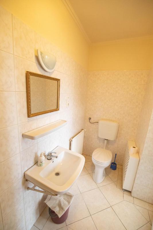 Standard Triple Room image 3