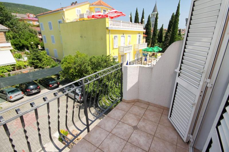 Two-Bedroom Apartment with Terrace and Sea View image 4