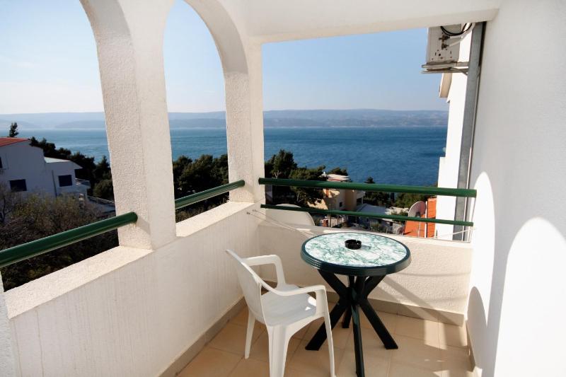 Studio with Terrace and Sea View image 3