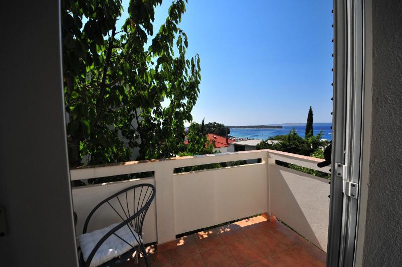 Double Room with Balcony and Sea View image 4