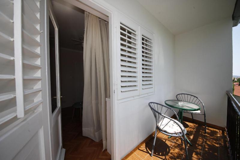 Double Room with Balcony and Sea View image 4