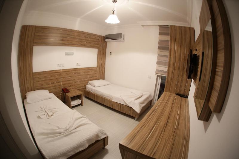 Standard Double or Twin Room image 3