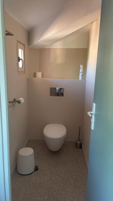 Au cœur du vieux Toulon au calme appartement rénové climatisé confortable étage élevé avec ascenseur proche parking et toutes commodités - image 20