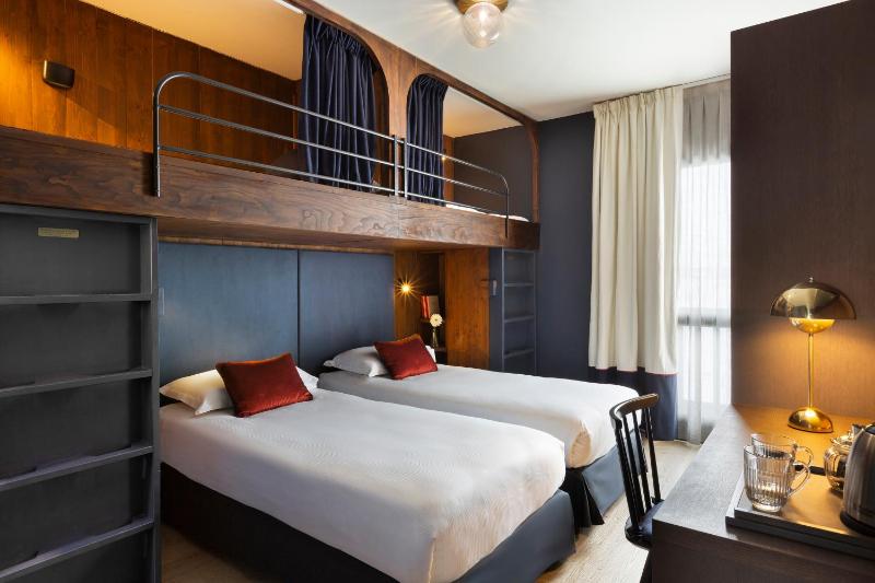 Classic Room (2 adults + 2 children) image 1