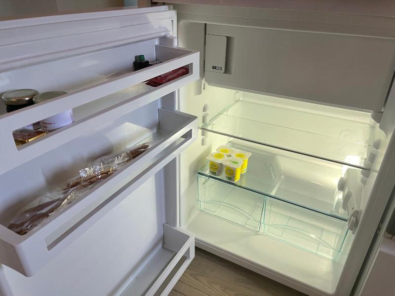 Au cœur du vieux Toulon au calme appartement rénové climatisé confortable étage élevé avec ascenseur proche parking et toutes commodités - image 16