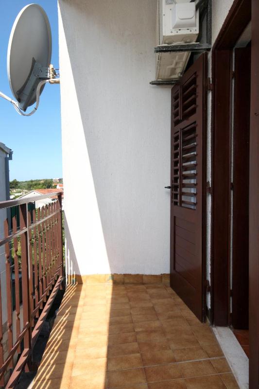 One-Bedroom Apartment with Balcony image 4