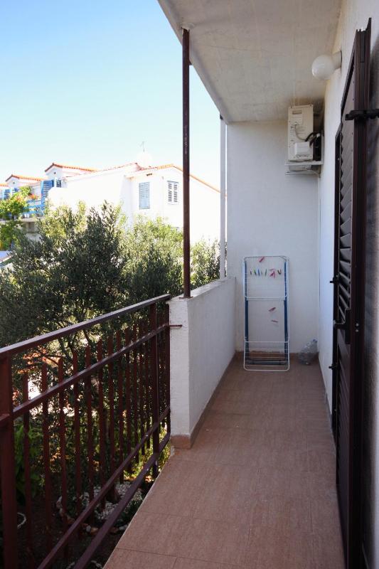One-Bedroom Apartment with Balcony image 3