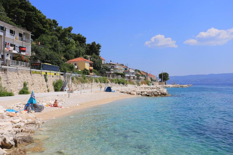 Apartments by the sea Mali Rat (Omis) - 2811 - image 9