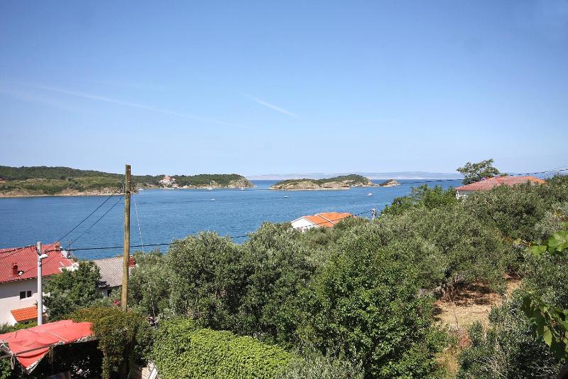 One-Bedroom Apartment with Terrace and Sea View image 3