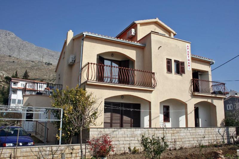 Apartments by the sea Duce Omis - 4852 - image 1
