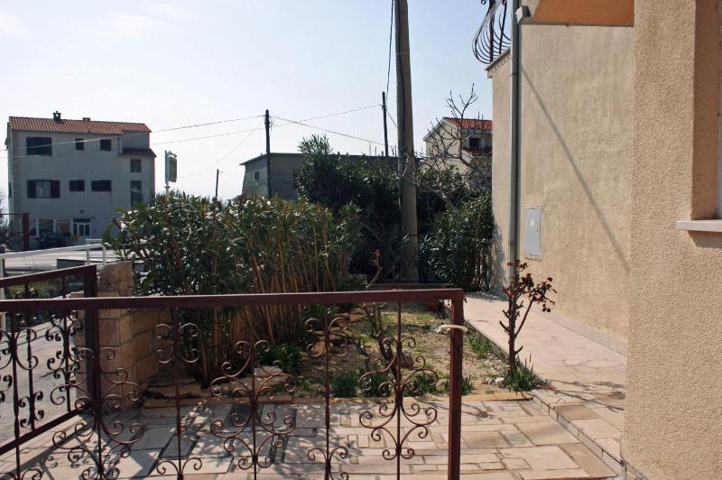 Apartments by the sea Duce Omis - 4852 - image 23