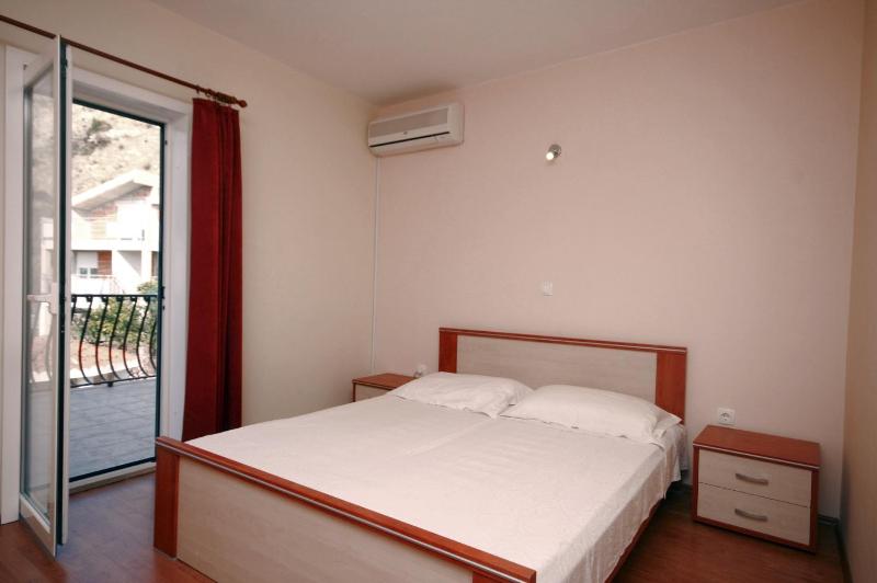 Apartments by the sea Duce Omis - 4852 - image 26