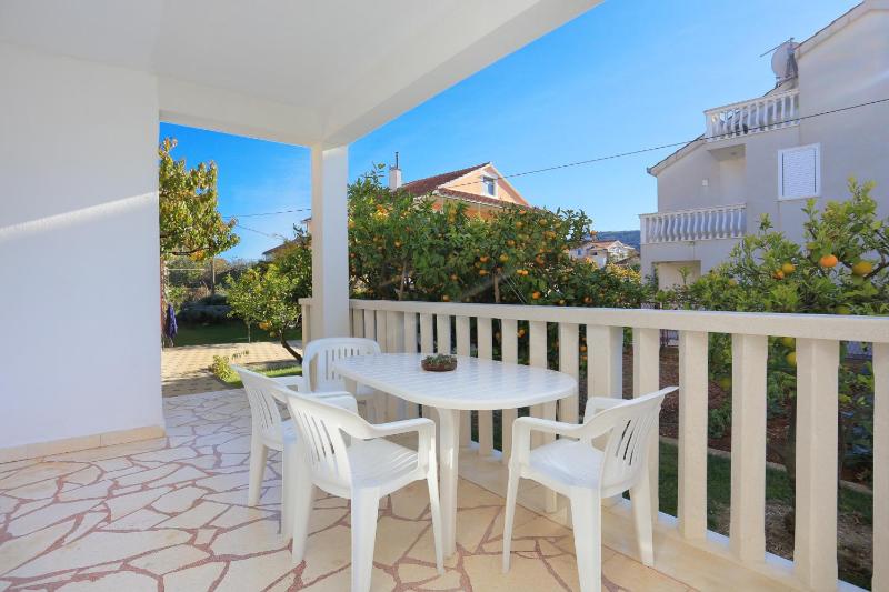 Two-Bedroom Apartment with Terrace and Sea View image 4