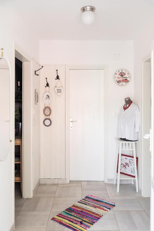 One-Bedroom Apartment with Terrace image 2