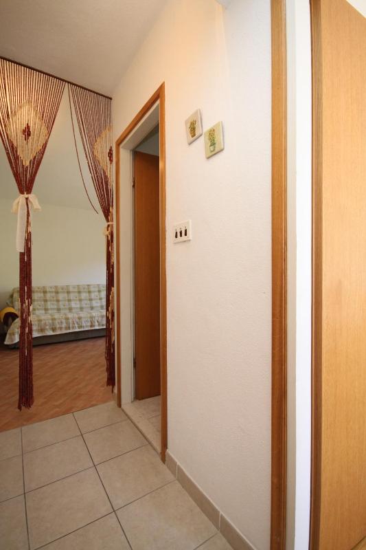 One-Bedroom Apartment with Balcony and Sea View image 2