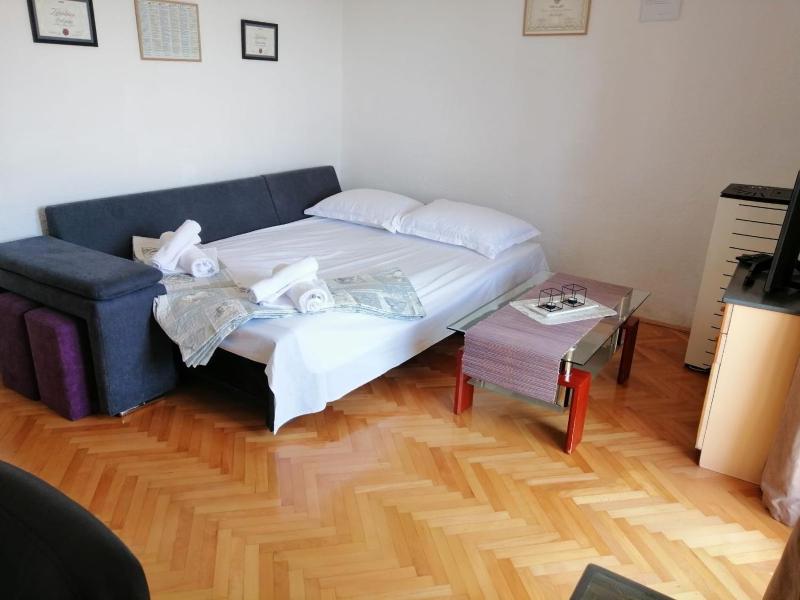 Two-Bedroom Apartment with Terrace and Sea View image 1