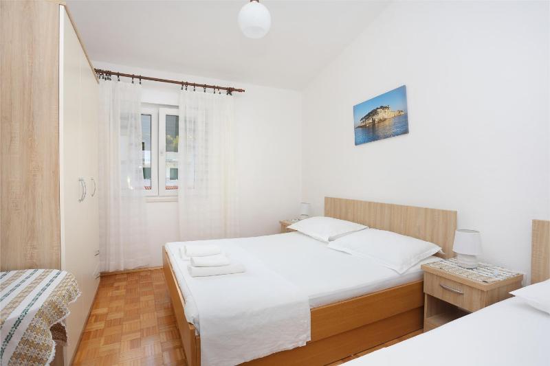 Apartments by the sea Igrane Makarska - 6653 - image 37