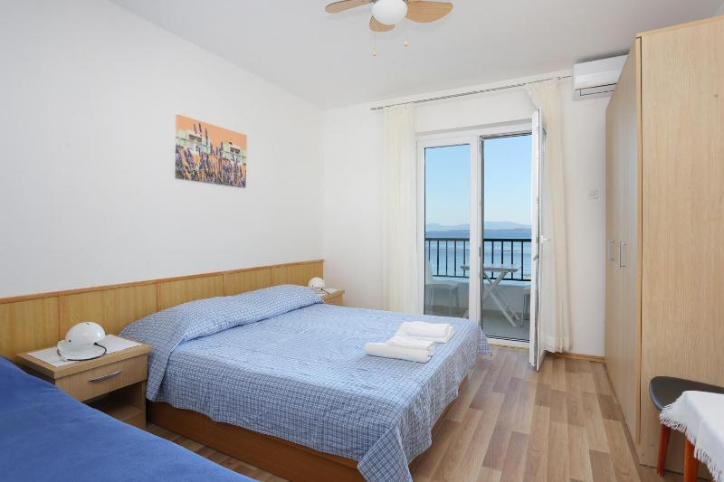 Apartments by the sea Igrane Makarska - 6653 - image 44