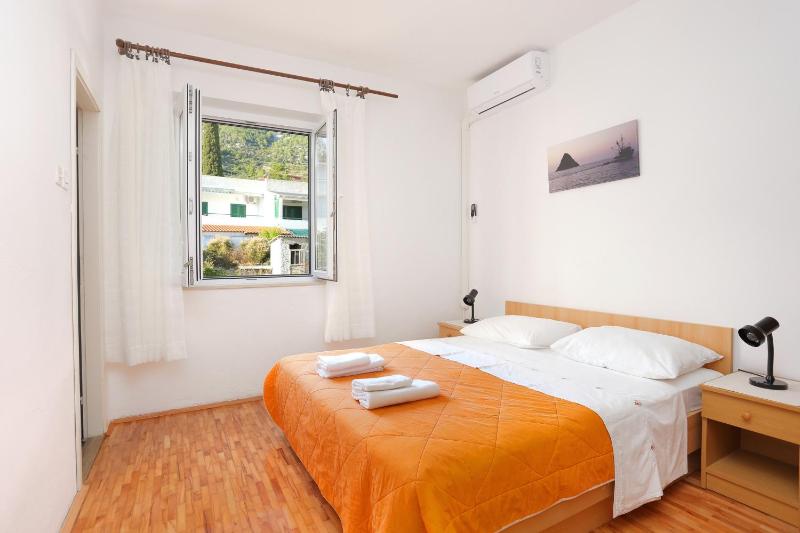 Apartments by the sea Igrane Makarska - 6653 - image 20