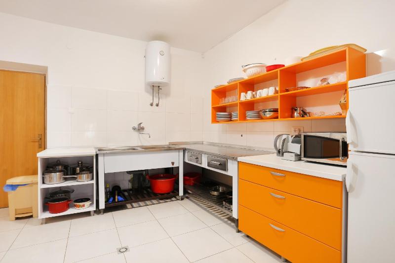 Apartments by the sea Igrane Makarska - 6653 - image 11