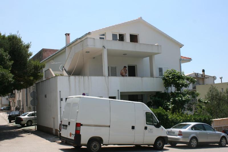 Apartments with parking space Makarska - 6636 - image 10
