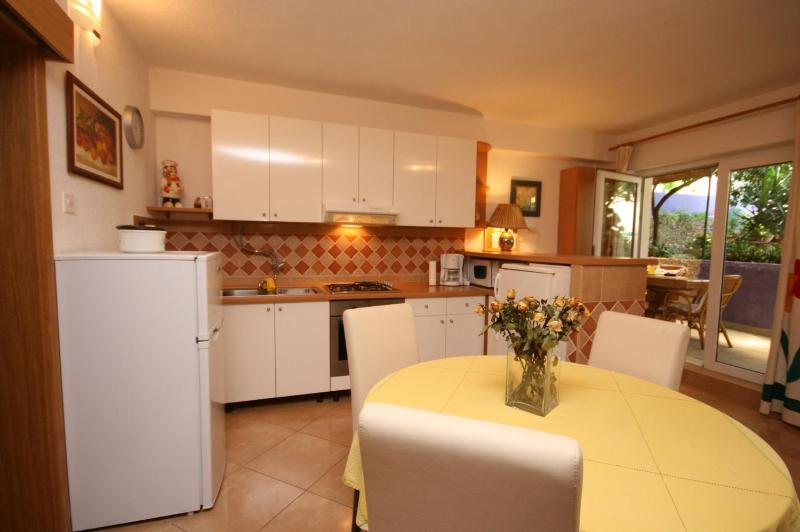 Apartments with parking space Makarska - 6636 - image 7