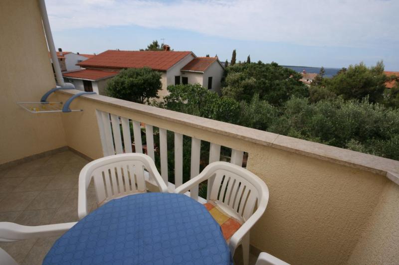 Apartments by the sea Mandre Pag - 6537 - image 2