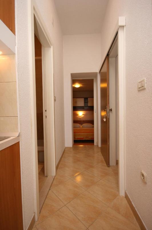 One-Bedroom Apartment with Balcony and Sea View image 2
