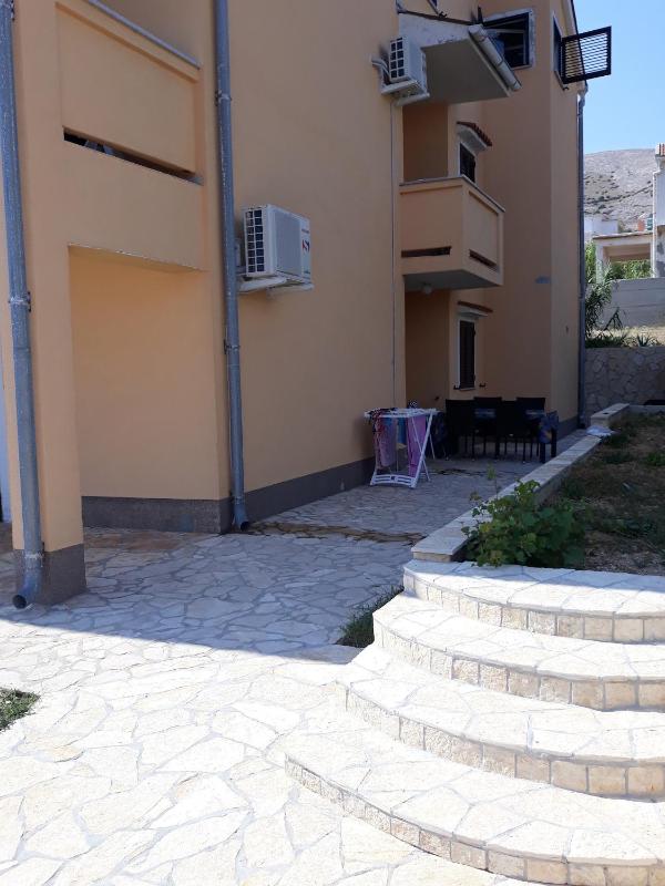 Two-Bedroom Apartment with Terrace and Sea View image 3