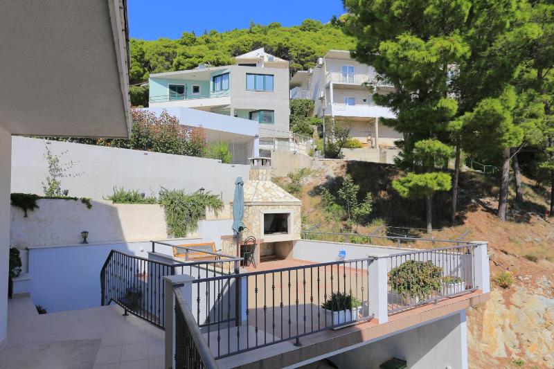 Apartments by the sea Brela Makarska - 6688 - image 48