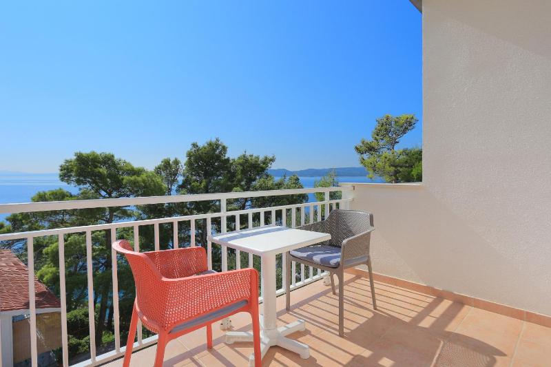 Apartments by the sea Brela Makarska - 6688 - image 38