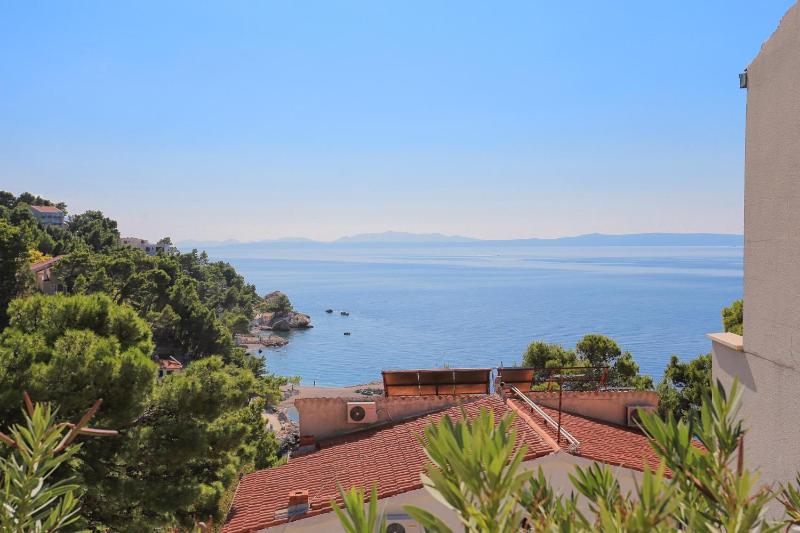 Apartments by the sea Brela Makarska - 6688 - image 26