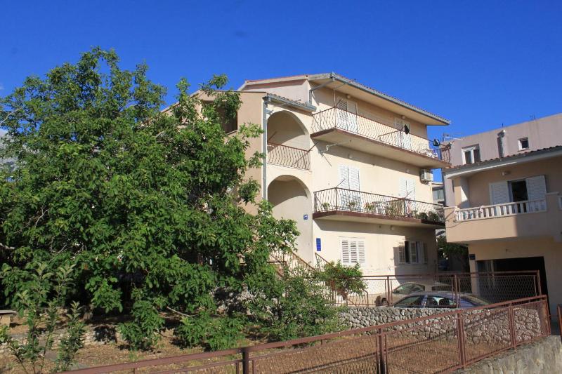Apartments with parking space Baska Voda Makarska - 6854 - image 1