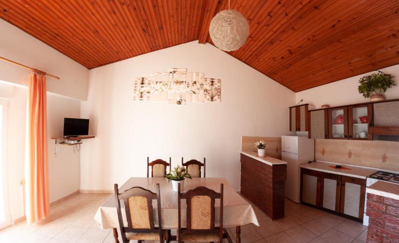 Apartments by the sea Pag - 6448 - image 8
