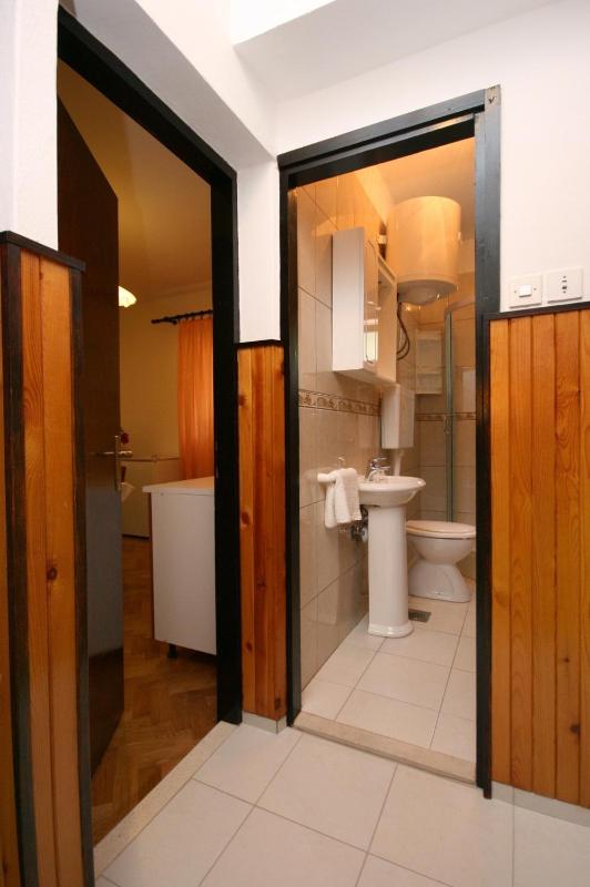 One-Bedroom Apartment with Terrace and Sea View image 2