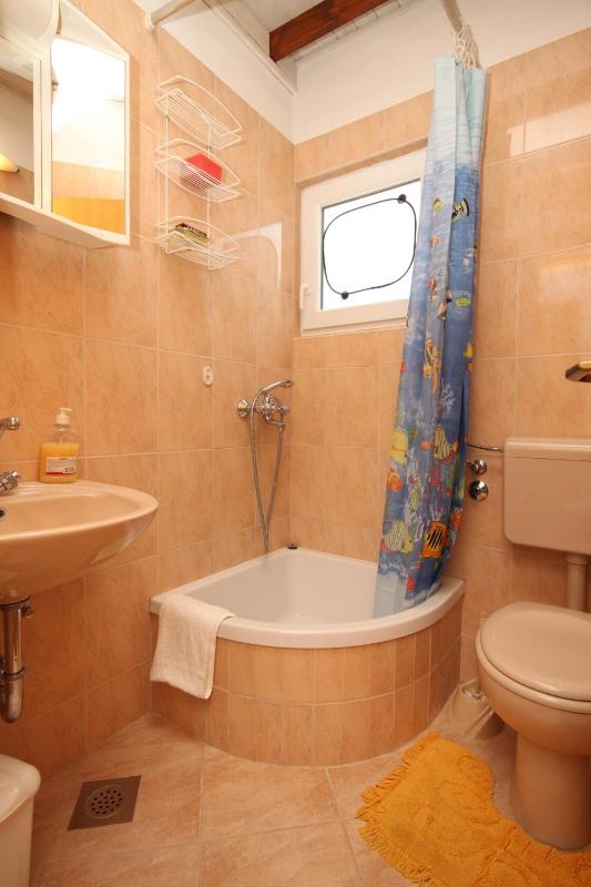 Apartments by the sea Podgora Makarska - 6670 - image 10
