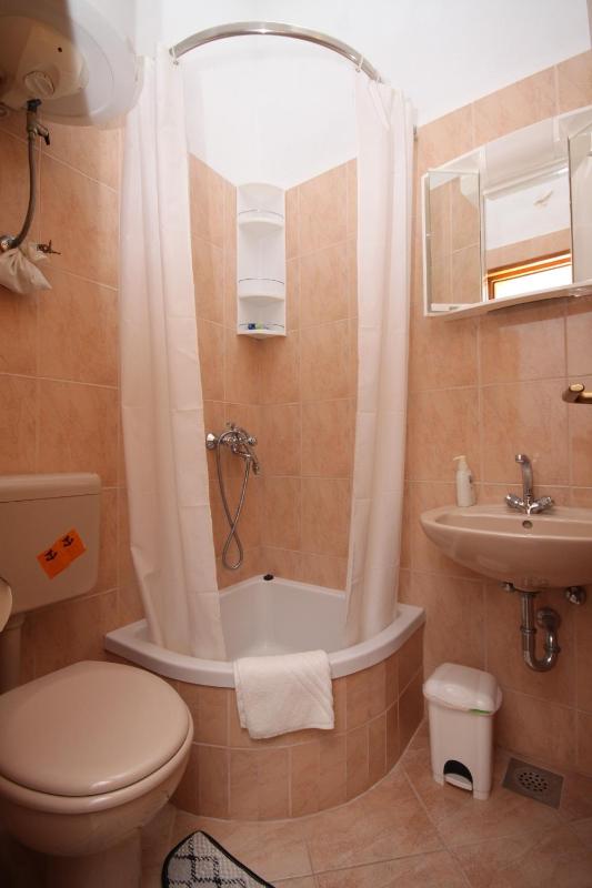 Apartments by the sea Podgora Makarska - 6670 - image 3