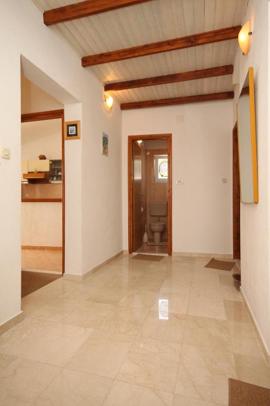 Apartments by the sea Podgora Makarska - 6670 - image 23