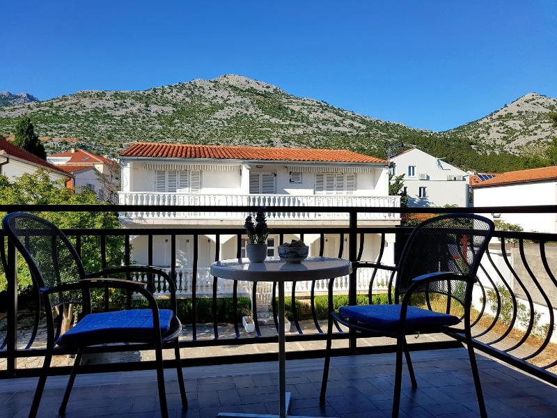 Two-Bedroom Apartment with Terrace and Sea View image 3
