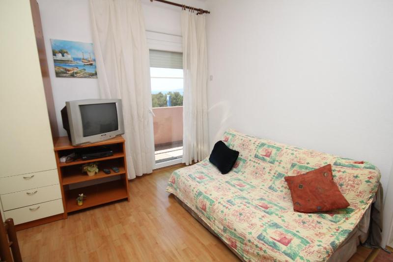 One-Bedroom Apartment with Balcony and Sea View image 1
