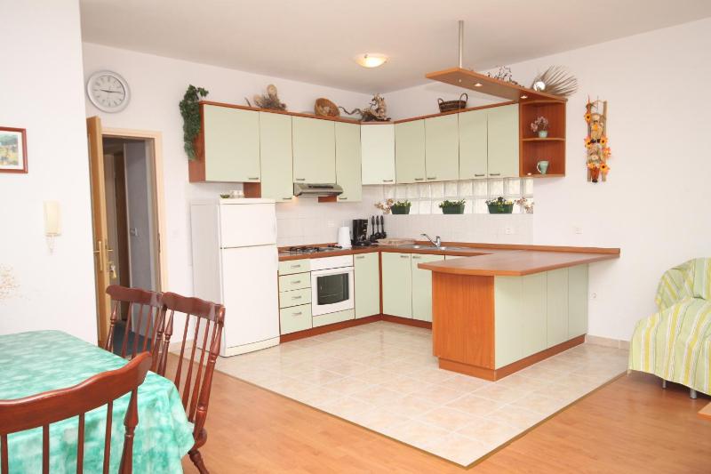 Apartments with parking space Brela - Makarska - 6907 - image 30