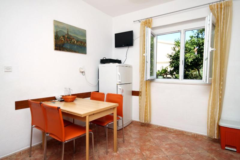 Apartments by the sea Podgora Makarska - 6836 - image 37