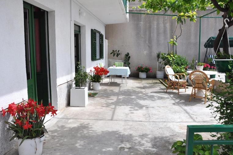 Apartments by the sea Podgora Makarska - 6836 - image 17
