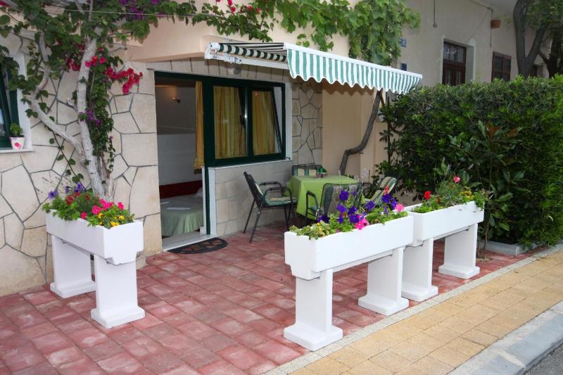 Apartments by the sea Podgora Makarska - 6836 - image 8