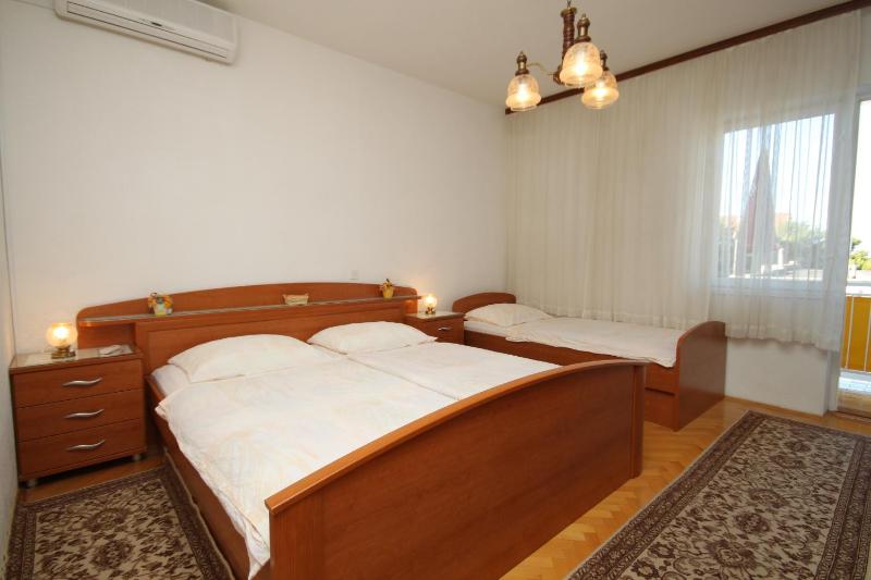Triple Room with Balcony image 1